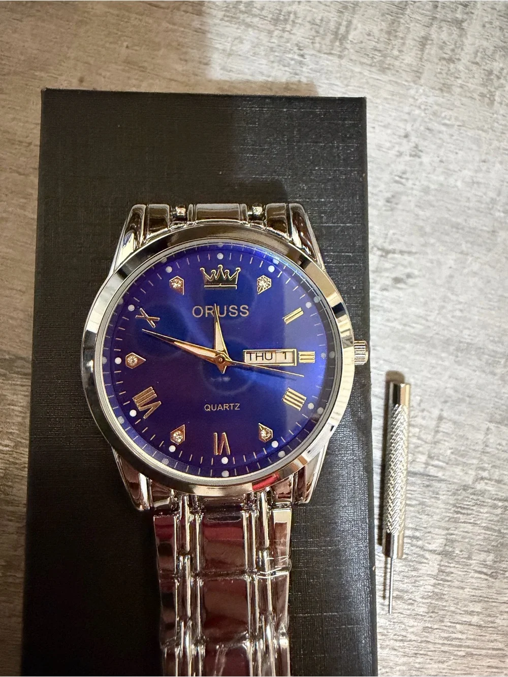 ORUSS 1853 Men’s Quartz Watch Blue Dial Day Date Silver Tone Bracelet Box